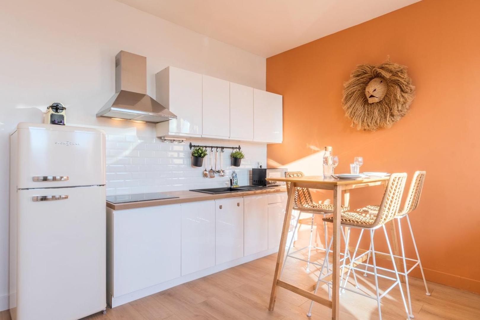Hypercentre - Private Parking, Metro + Train 100M Apartment Tourcoing Luaran gambar