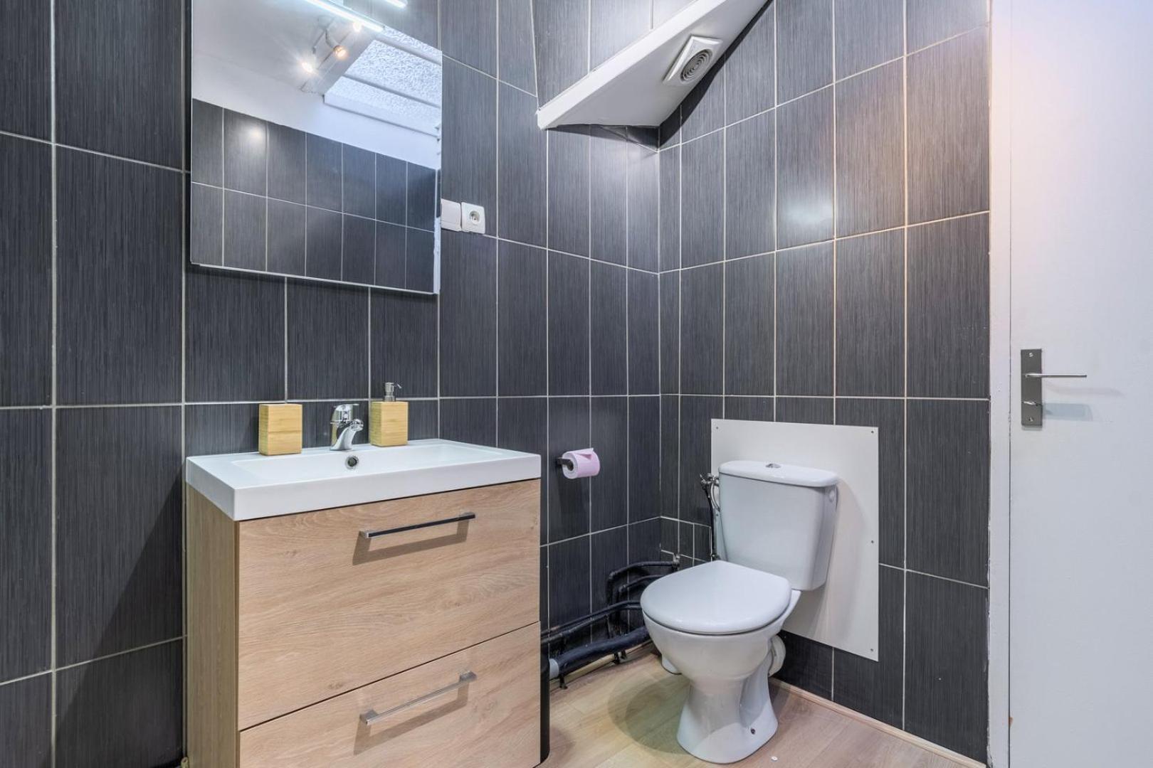 Hypercentre - Private Parking, Metro + Train 100M Apartment Tourcoing Luaran gambar